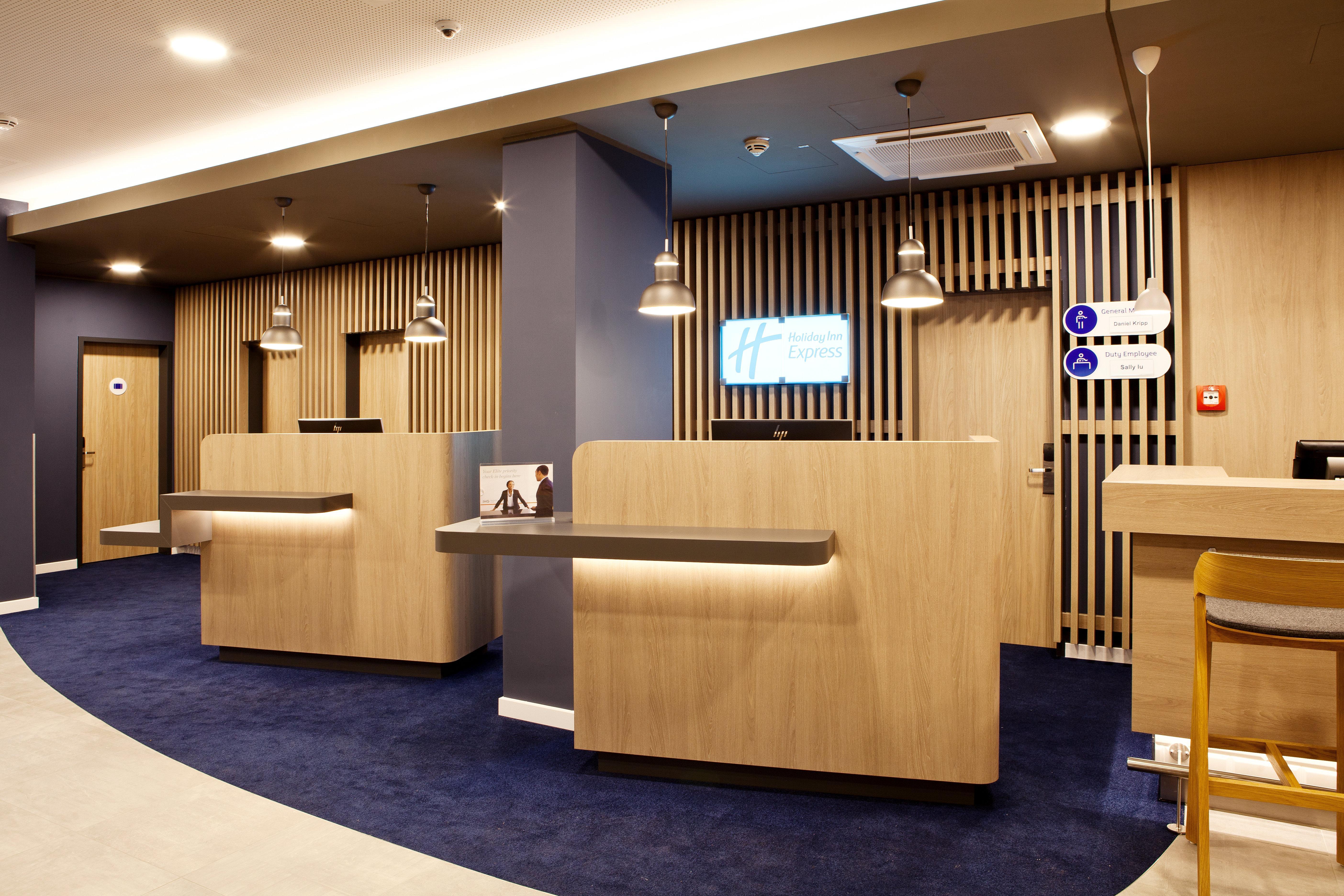 Holiday Inn Express - Sindelfingen By Ihg מראה חיצוני תמונה