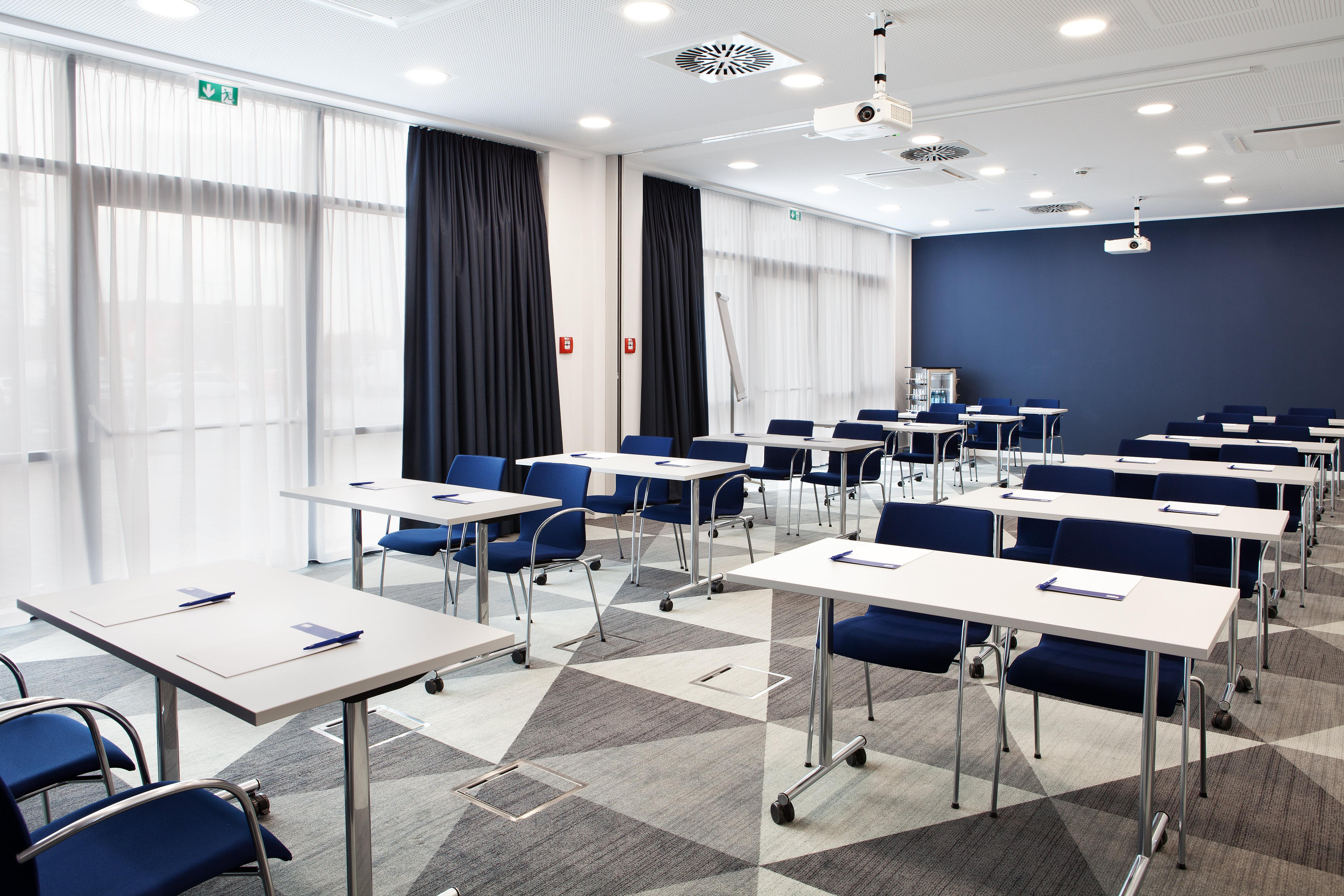 Holiday Inn Express - Sindelfingen By Ihg מראה חיצוני תמונה